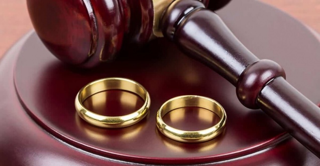 Çekişmeli boşanma davası ve anlaşmalı boşanma davalarında  hakim neler sorar? Sorunun cevabı yazımızdadır.